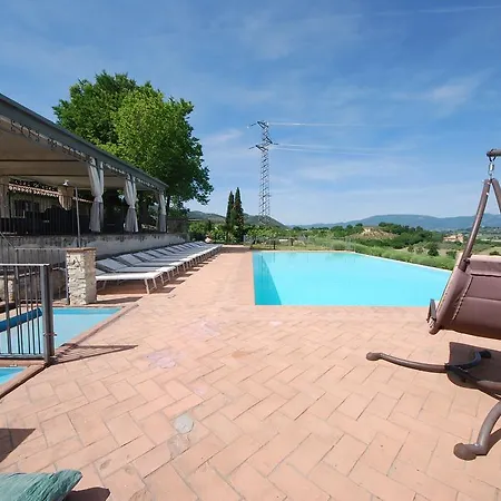 By The Pool * Spoleto