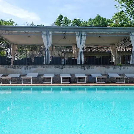 Landhaus By The Pool *