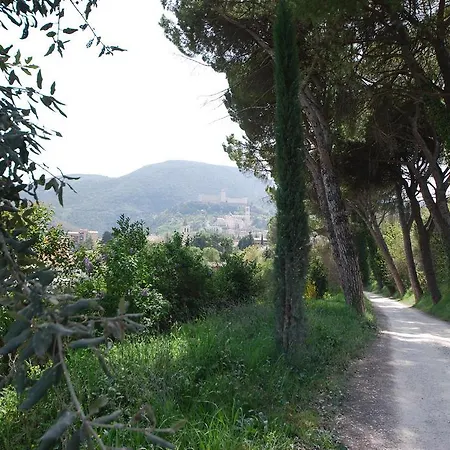 By The Pool Landhaus Spoleto