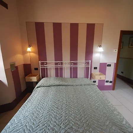 Gospodarstwo wiejskie By The Pool Spoleto