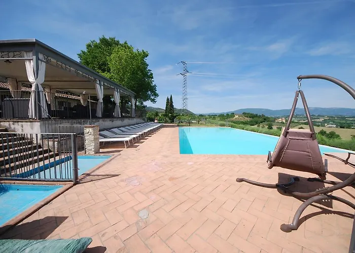 By The Pool * Spoleto